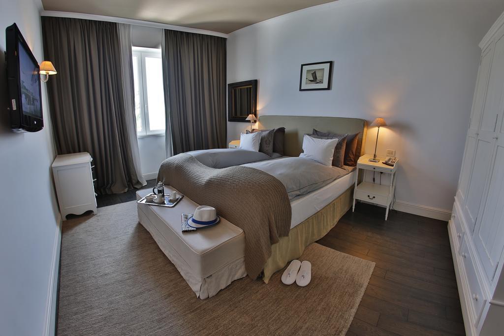 Hvd Boutique Hotel Oasis - Private Beach & Free Parking Golden Sands Exterior foto